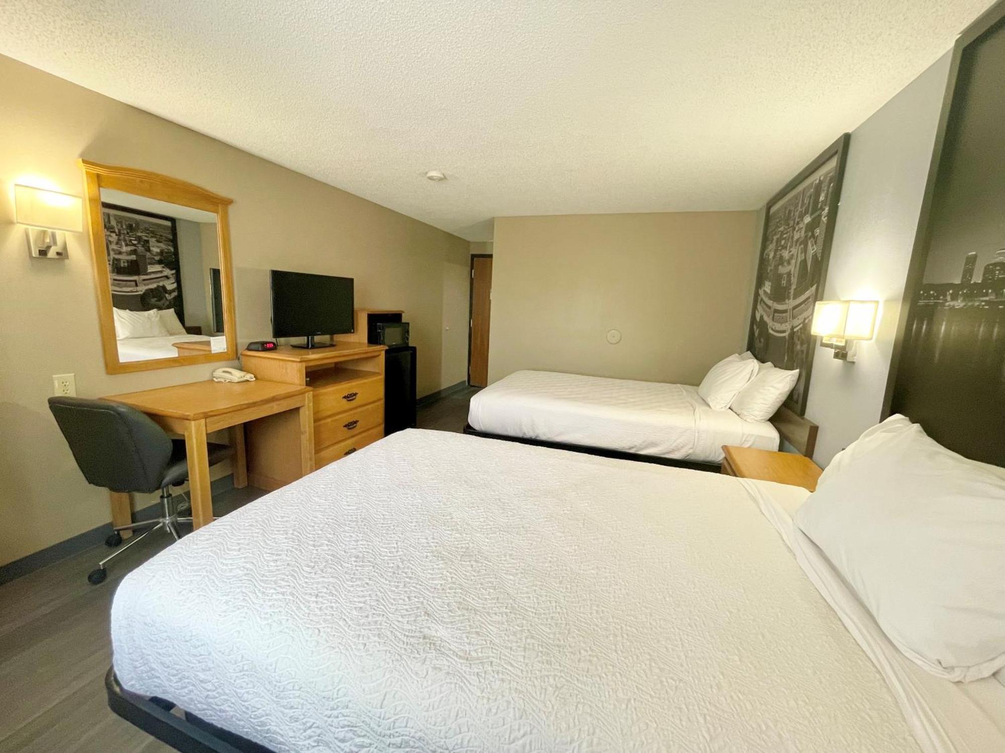 Super 8 By Wyndham St. Clair Mo Hotel Saint Clair Buitenkant foto
