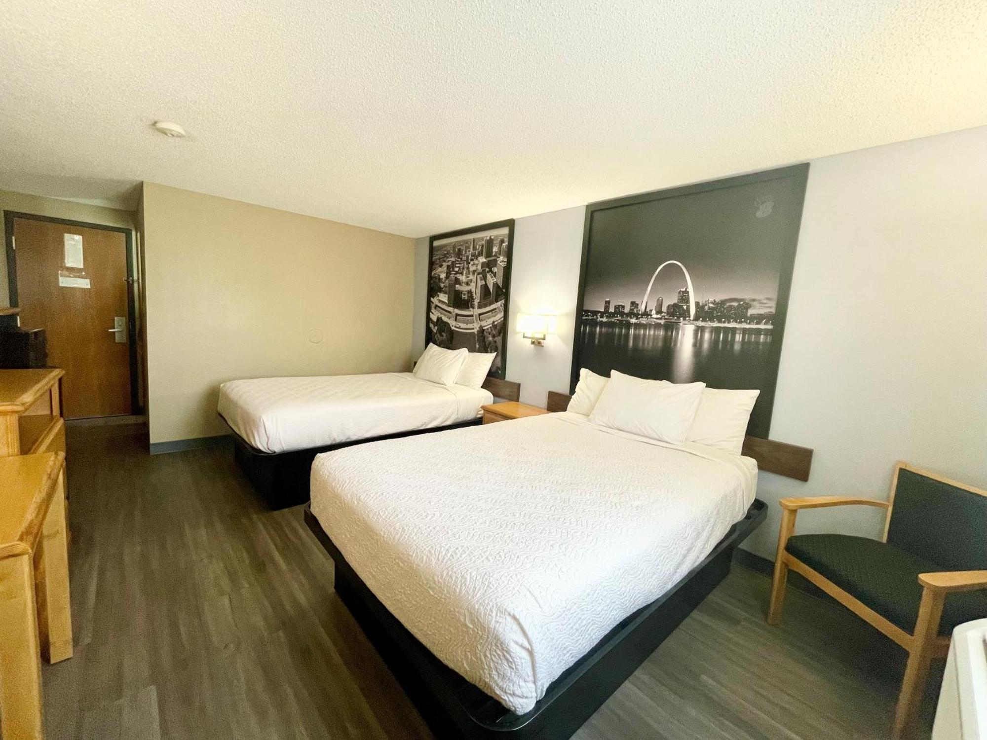 Super 8 By Wyndham St. Clair Mo Hotel Saint Clair Buitenkant foto