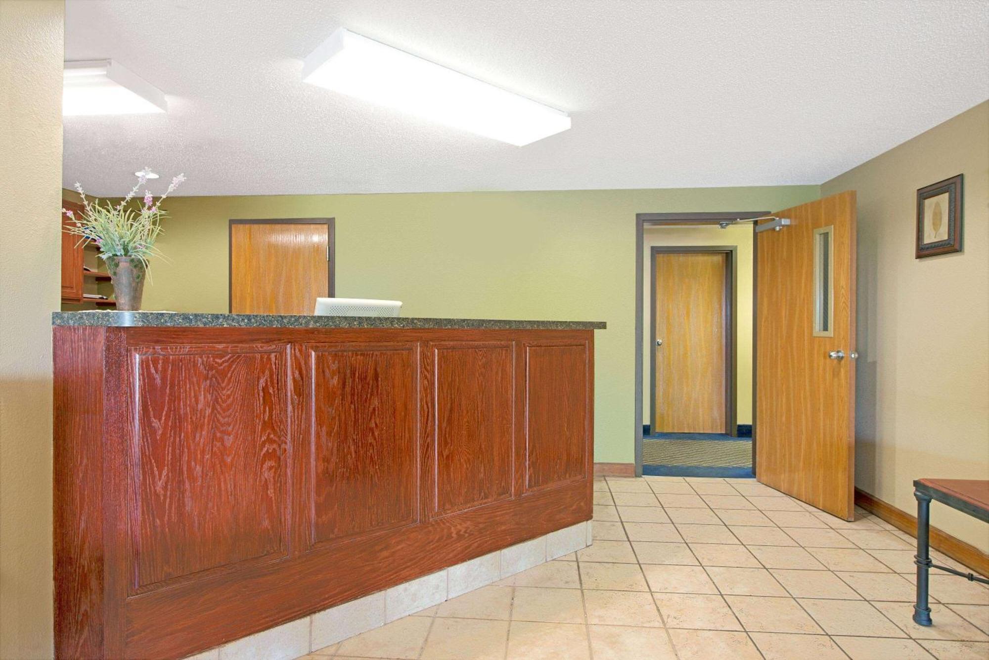 Super 8 By Wyndham St. Clair Mo Hotel Saint Clair Buitenkant foto