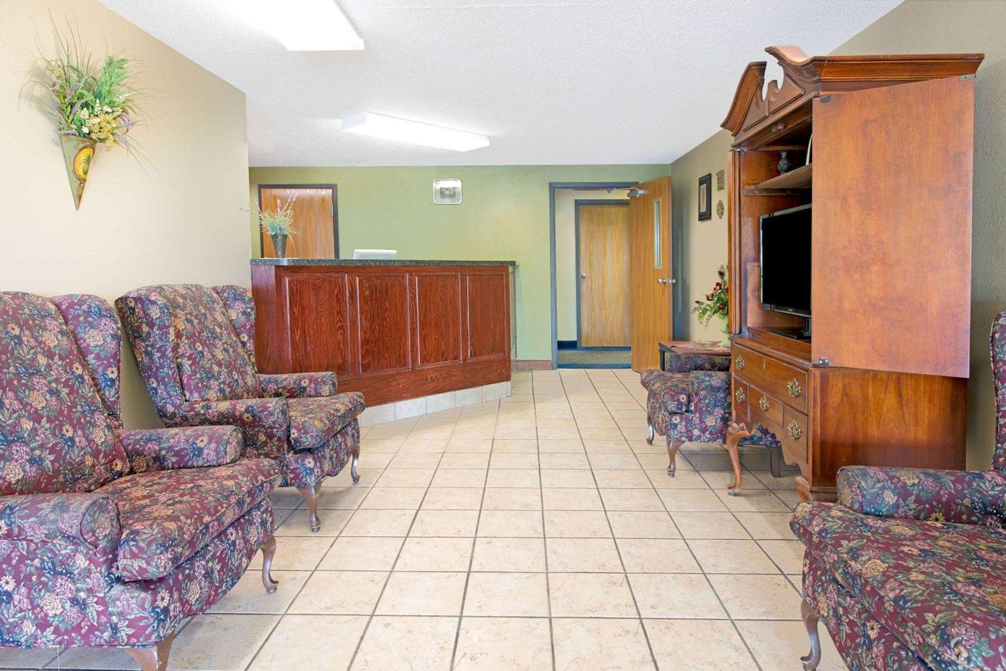 Super 8 By Wyndham St. Clair Mo Hotel Saint Clair Buitenkant foto